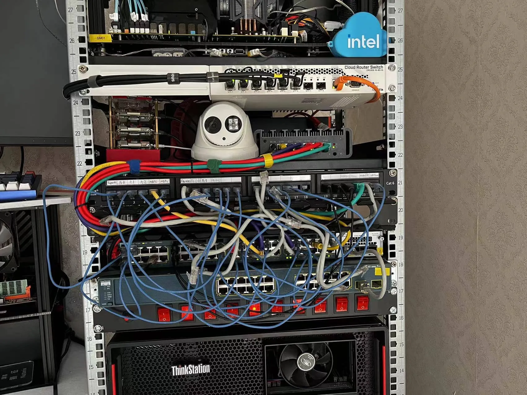 换下一半手工打造的粗跳线